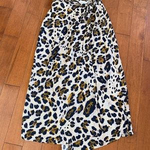 Leopard print, midi wrap skirt, size small